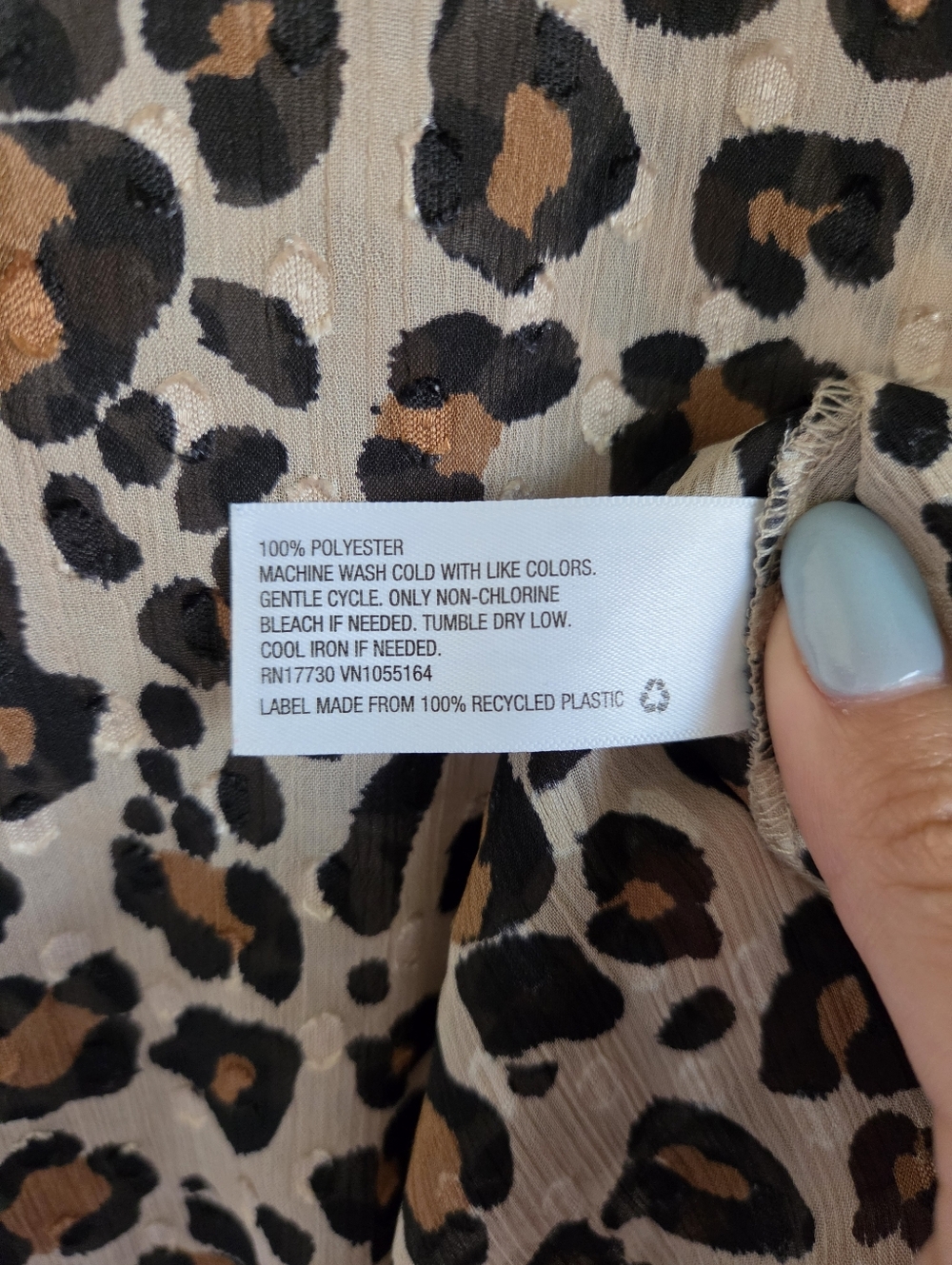 A New Day Sheer Leopard Print Puff Sleeve Blouse Ringer Neck Size Large - Picture 5 of 5